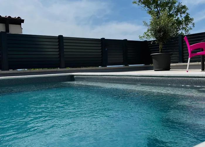 Kata アパート Šmrika